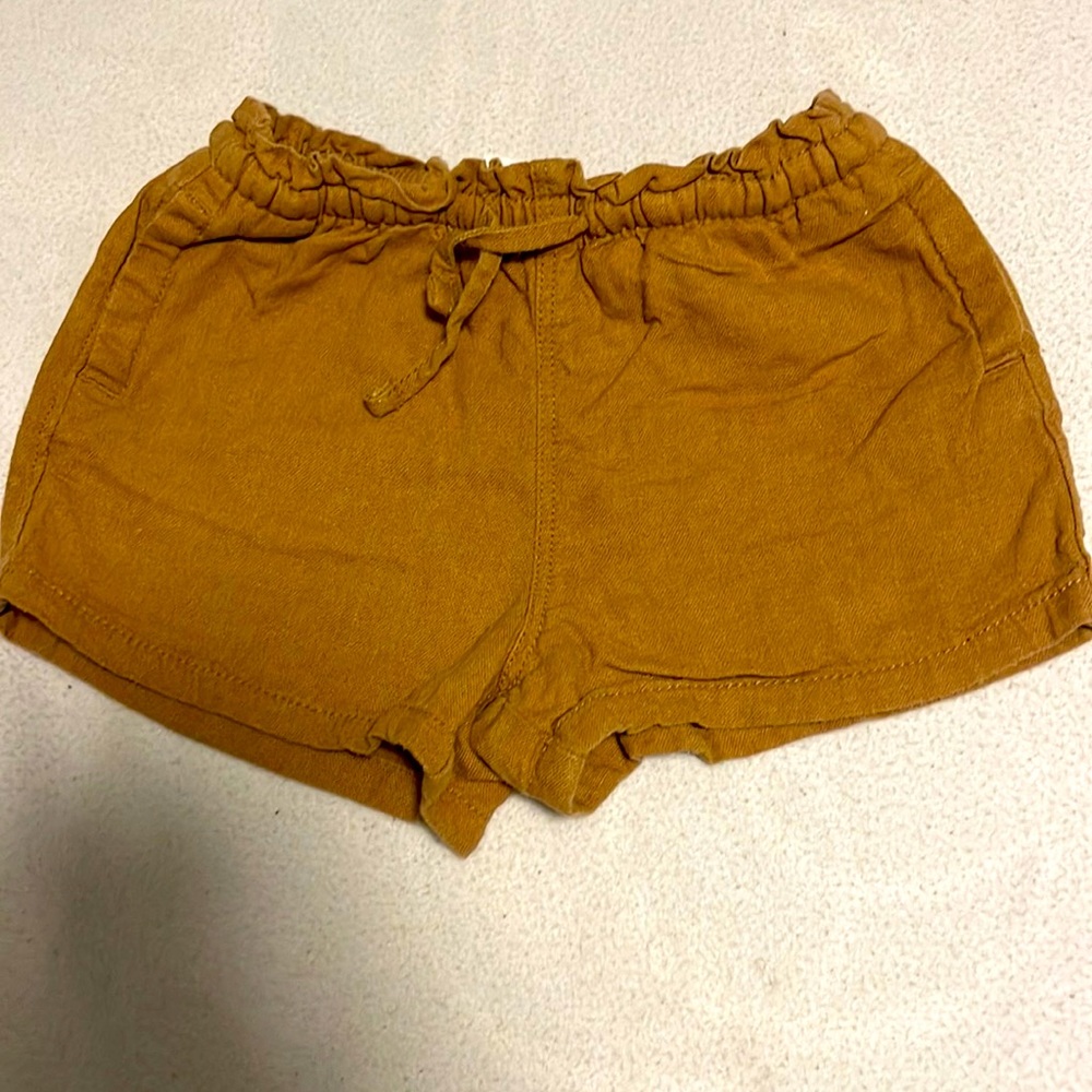 Baby girl Khaki old navy shorts size 18-24M
